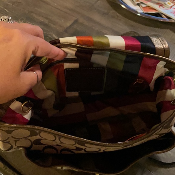 Vintage COACH gold signature purse - Picture 3 of 6